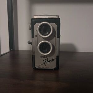Insta flash | Vintage Camera